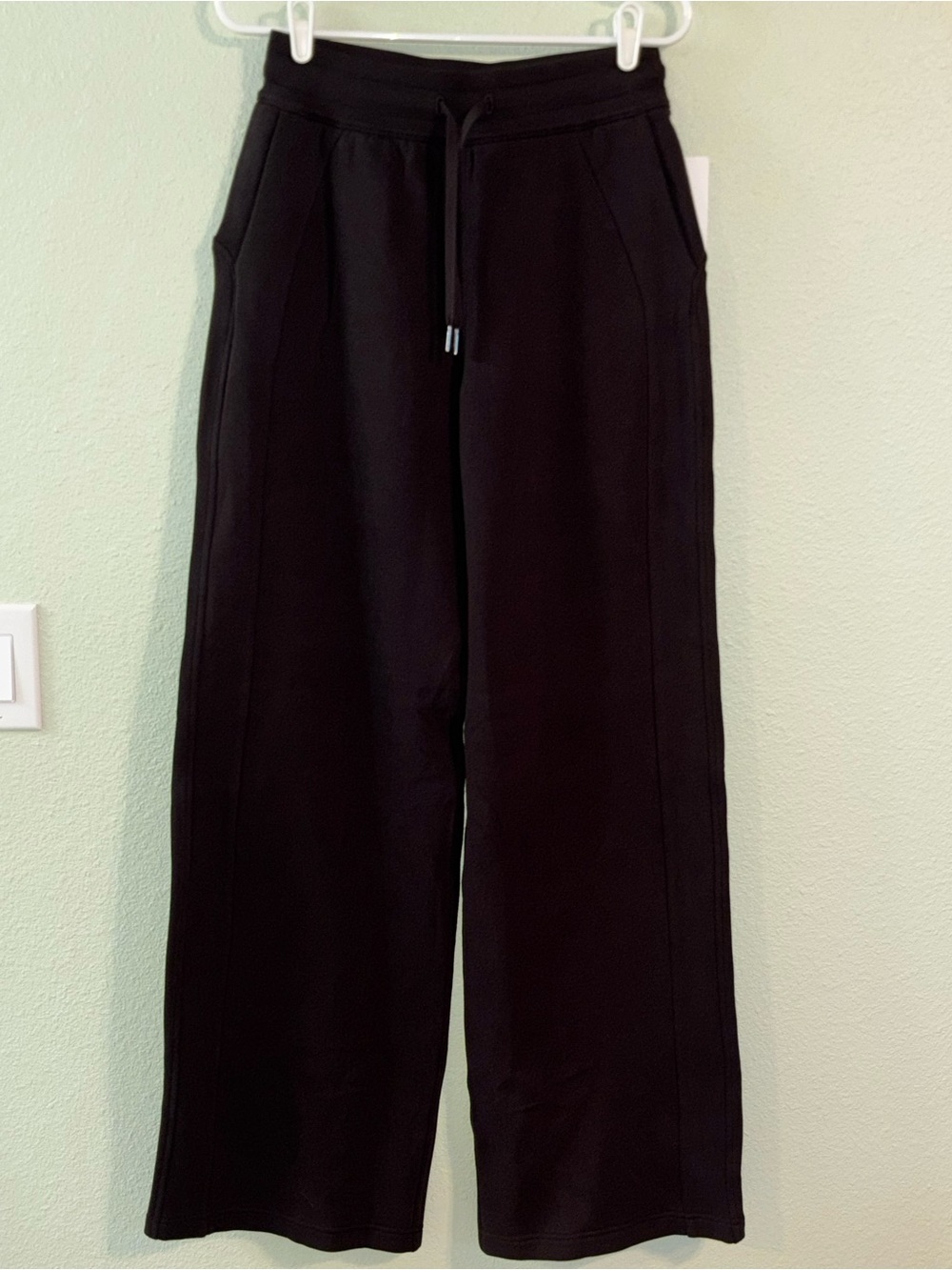 Lululemon Scuba Mid-Rise Wide-Leg Pant *TALL Sequoia small - Picture 4 of 8